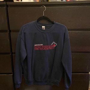 A Canada sweater medium